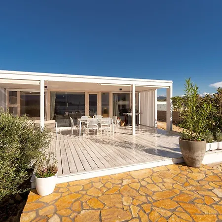 Villa Sun Deck Buqez 70