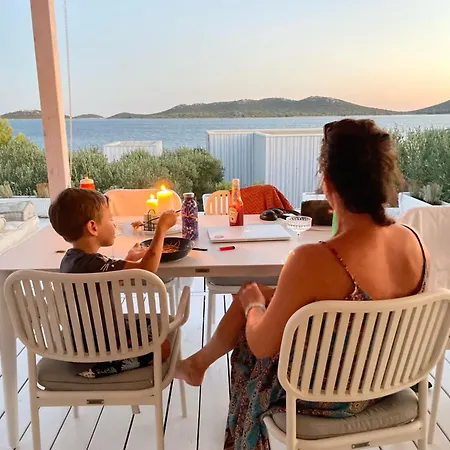 Villa Sun Deck Buqez 70