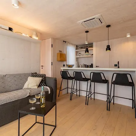 Sun Deck Buqez 70 Pakoštane