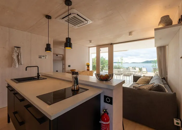 Sun Deck Buqez 70 Вилла *