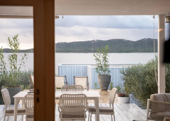 Vila Sun Deck Buqez 70 *