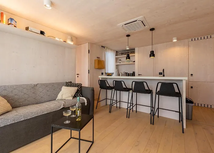 Sun Deck Buqez 70 Pakoštane