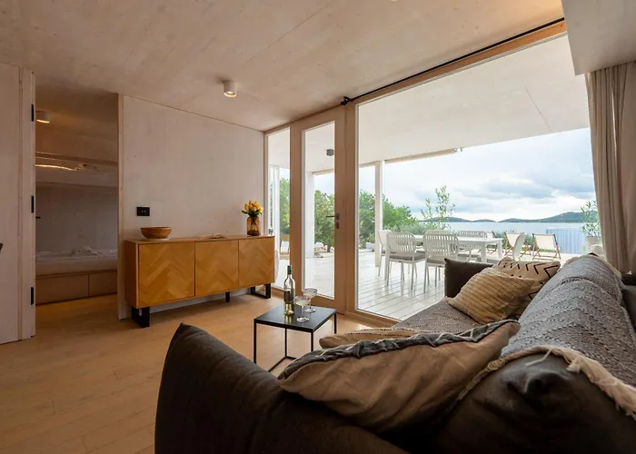 Sun Deck Buqez 70 Пакоштане